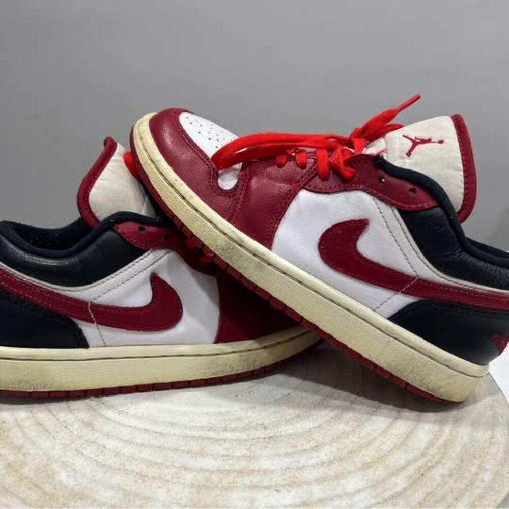Nike Air Jordan 1 Low Reverse Black Toe 2022 Women's Size 7/Mens 5.5 DC0774-160